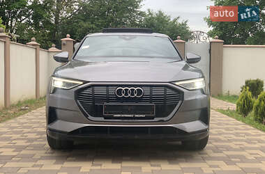 Позашляховик / Кросовер Audi e-tron 2020 в 