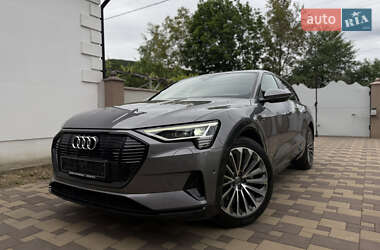 Позашляховик / Кросовер Audi e-tron 2020 в 