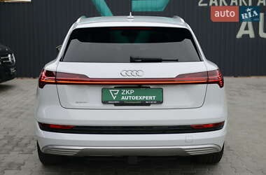 Позашляховик / Кросовер Audi e-tron 2019 в 