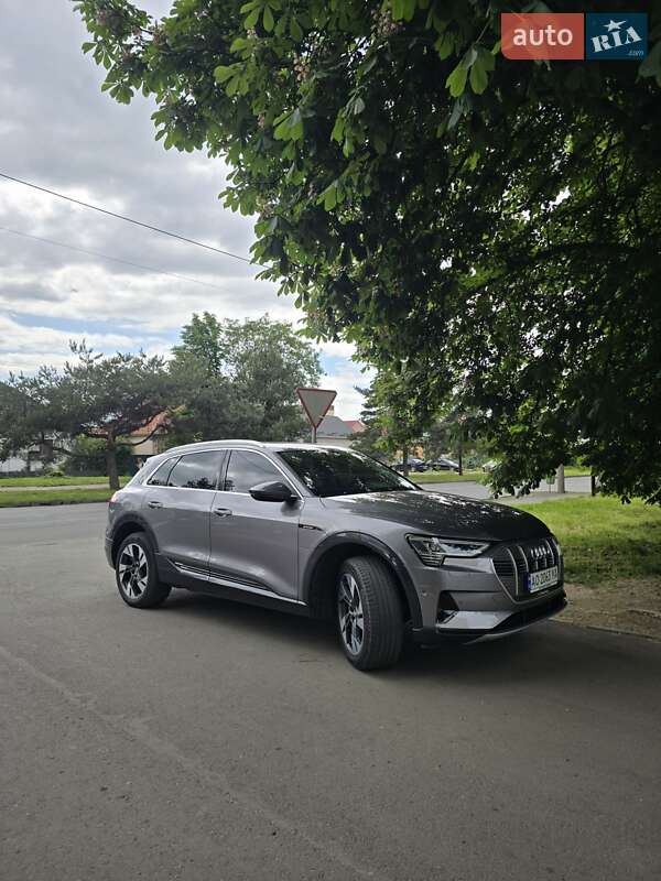 Позашляховик / Кросовер Audi e-tron 2020 в Ужгороді