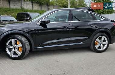 Позашляховик / Кросовер Audi e-tron 2021 в 