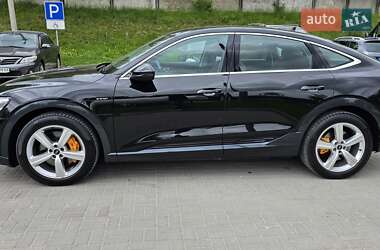 Позашляховик / Кросовер Audi e-tron 2021 в 