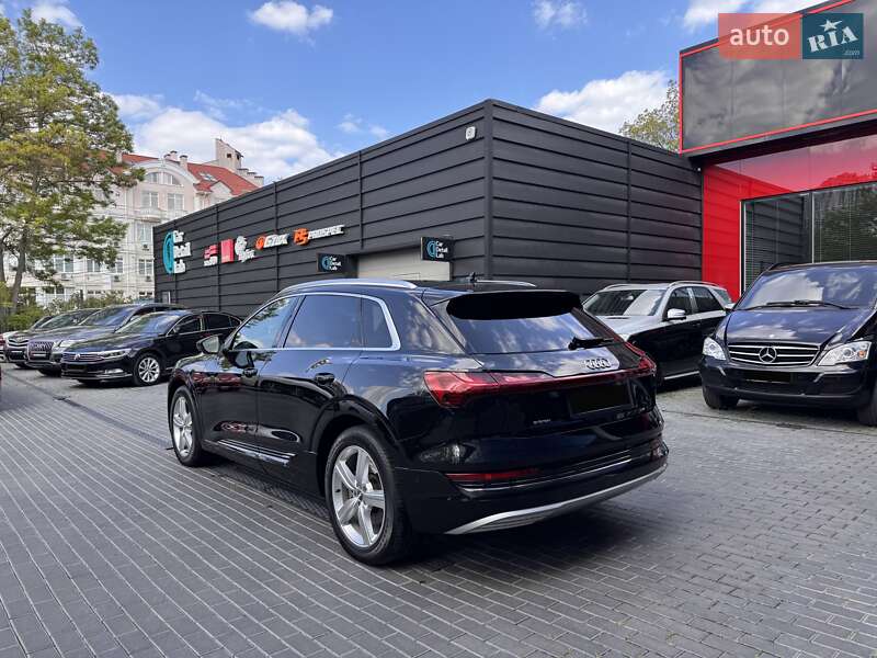 Внедорожник / Кроссовер Audi e-tron 2019 в Одессе фото 5 Внедорожник / Кроссовер Audi e-tron 2019 в Одессе