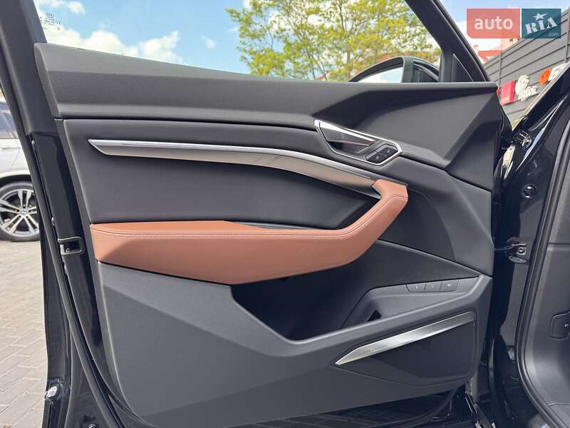 Внедорожник / Кроссовер Audi e-tron 2019 в Одессе фото 10 Внедорожник / Кроссовер Audi e-tron 2019 в Одессе