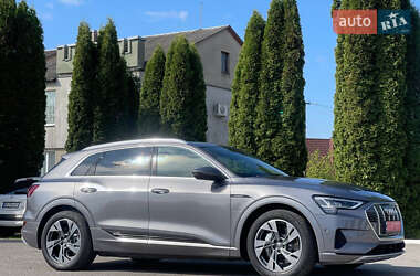 Внедорожник / Кроссовер Audi e-tron 2019 в 