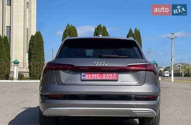Внедорожник / Кроссовер Audi e-tron 2019 в 