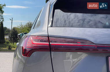 Внедорожник / Кроссовер Audi e-tron 2019 в 