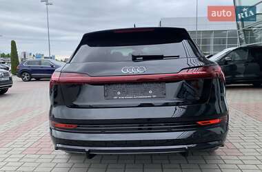 Позашляховик / Кросовер Audi e-tron 2020 в 