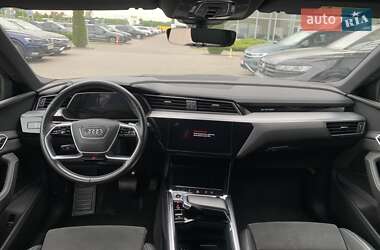 Позашляховик / Кросовер Audi e-tron 2020 в 
