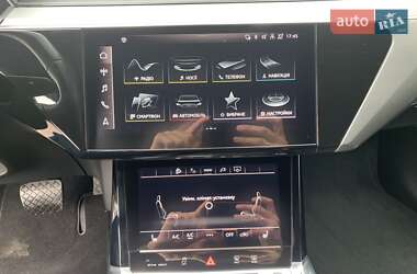 Позашляховик / Кросовер Audi e-tron 2020 в 