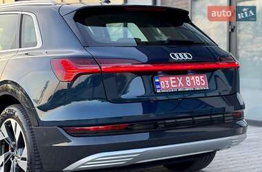 Внедорожник / Кроссовер Audi e-tron 2021 в 