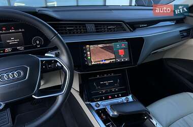 Внедорожник / Кроссовер Audi e-tron 2021 в 