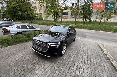 Внедорожник / Кроссовер Audi e-tron 2019 в 