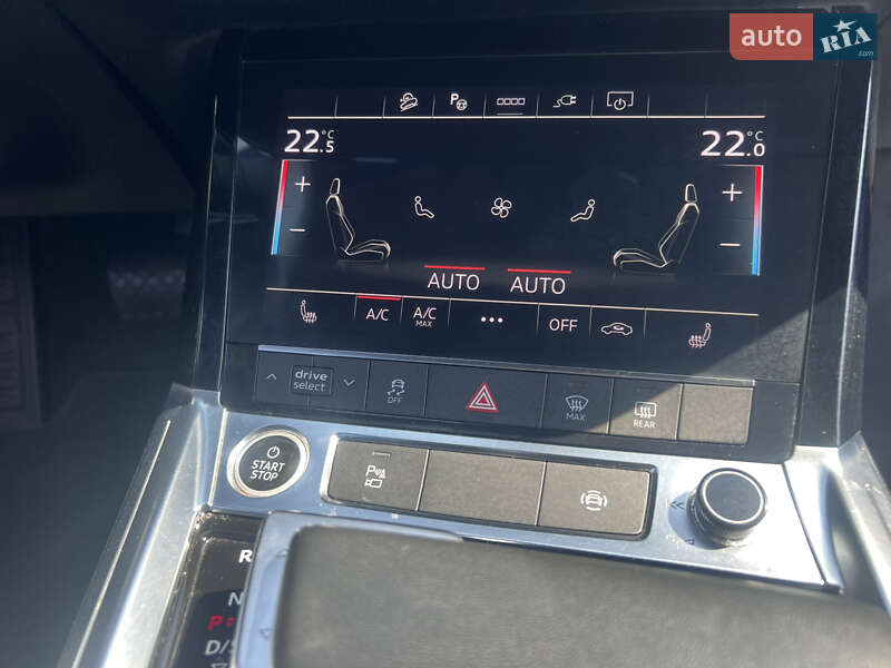 Позашляховик / Кросовер Audi e-tron 2022 в Заліщиках