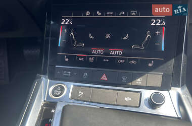 Внедорожник / Кроссовер Audi e-tron 2022 в 