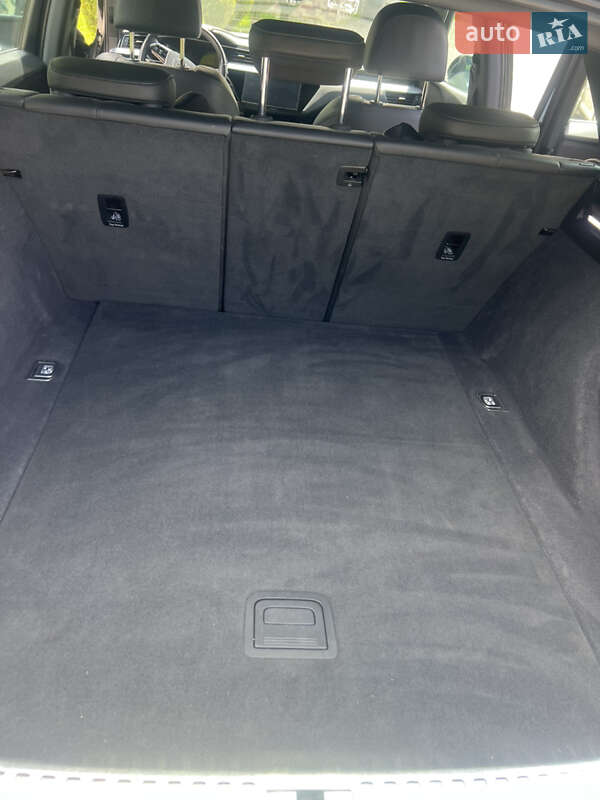 Позашляховик / Кросовер Audi e-tron 2022 в Заліщиках