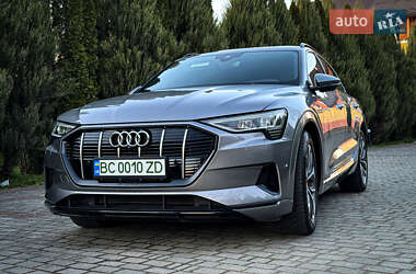 Внедорожник / Кроссовер Audi e-tron 2021 в 