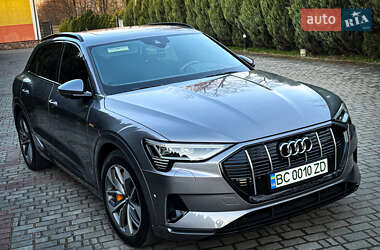 Внедорожник / Кроссовер Audi e-tron 2021 в 