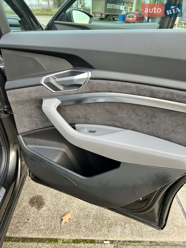 Внедорожник / Кроссовер Audi e-tron 2020 в Виннице