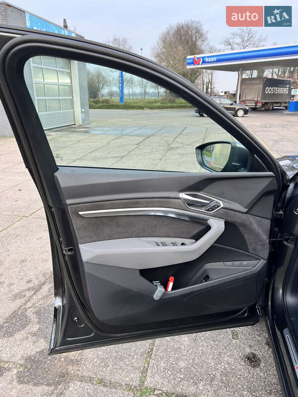 Внедорожник / Кроссовер Audi e-tron 2020 в Виннице