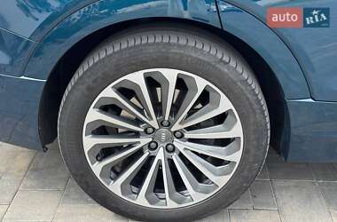 Внедорожник / Кроссовер Audi e-tron 2019 в 