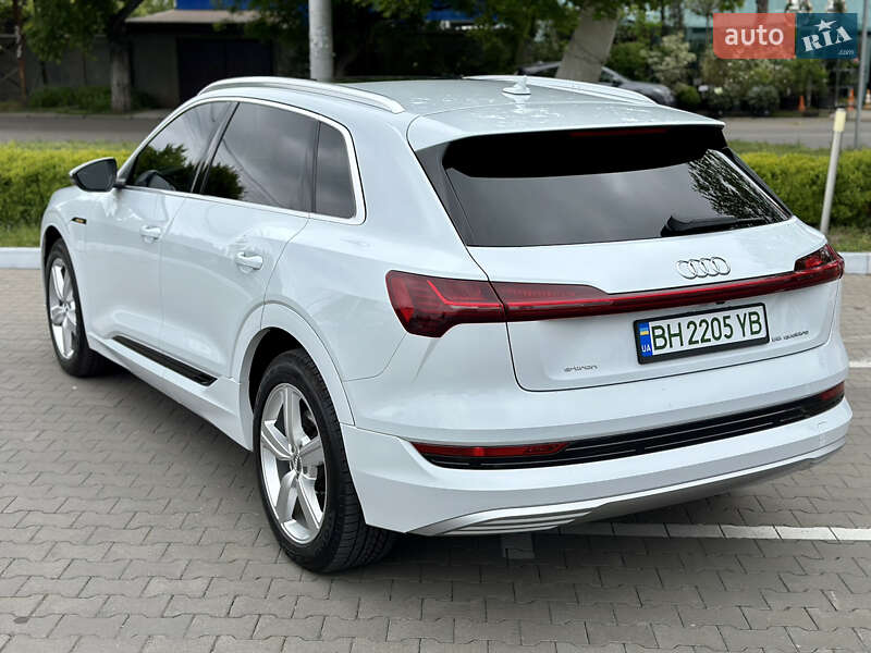 Внедорожник / Кроссовер Audi e-tron 2019 в Одессе