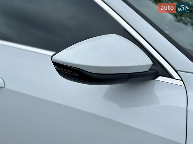 Внедорожник / Кроссовер Audi e-tron 2019 в Одессе