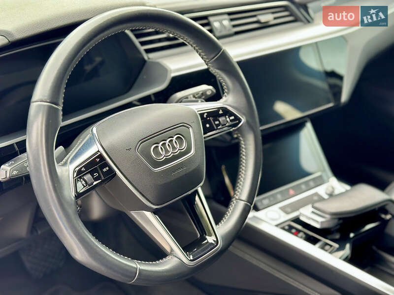 Внедорожник / Кроссовер Audi e-tron 2019 в Одессе