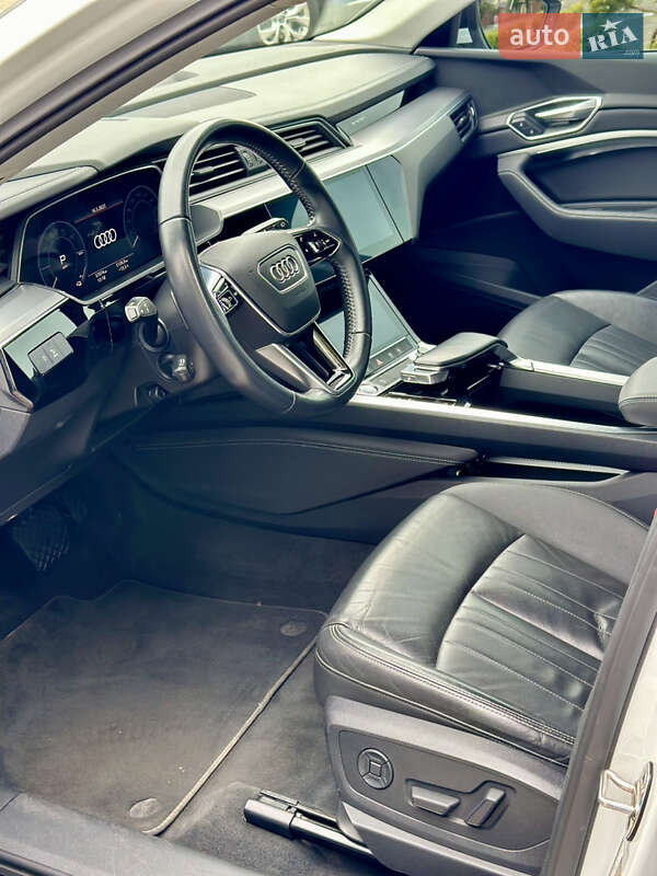 Внедорожник / Кроссовер Audi e-tron 2019 в Одессе