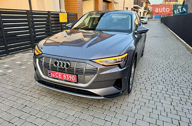 Внедорожник / Кроссовер Audi e-tron 2020 в 