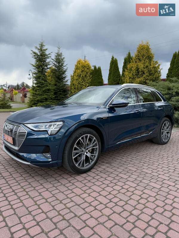 Внедорожник / Кроссовер Audi e-tron 2020 в 