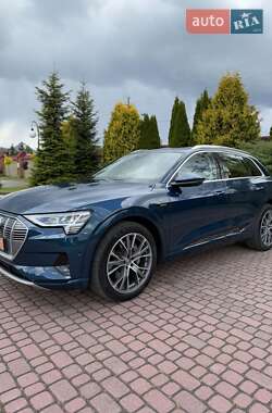 Внедорожник / Кроссовер Audi e-tron 2020 в 