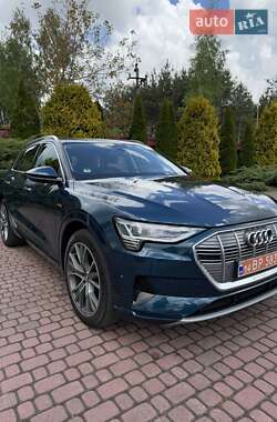Внедорожник / Кроссовер Audi e-tron 2020 в 