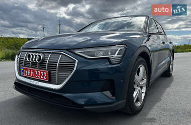 Позашляховик / Кросовер Audi e-tron 2021 в Києві