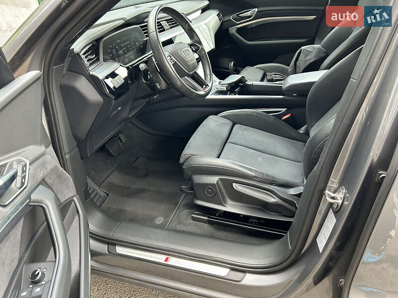 Внедорожник / Кроссовер Audi e-tron 2022 в Киеве