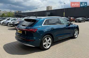 Внедорожник / Кроссовер Audi e-tron 2019 в 