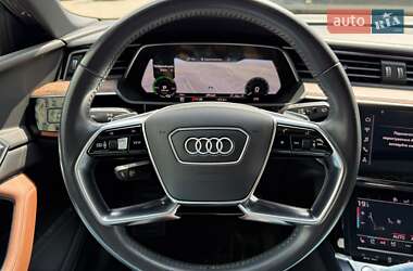 Внедорожник / Кроссовер Audi e-tron 2019 в 