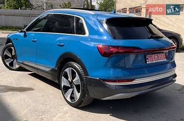 Внедорожник / Кроссовер Audi e-tron 2019 в 