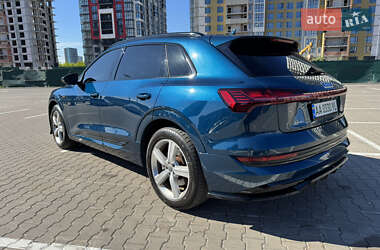 Внедорожник / Кроссовер Audi e-tron 2019 в 