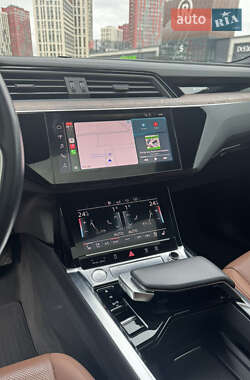 Внедорожник / Кроссовер Audi e-tron 2019 в 