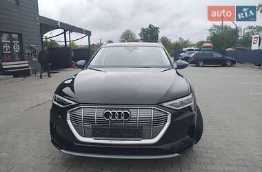 Внедорожник / Кроссовер Audi e-tron 2020 в 