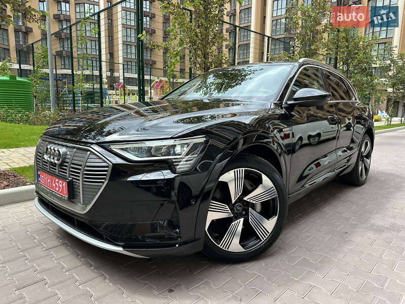Audi e-tron 2021