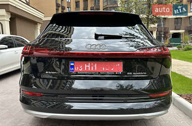 Внедорожник / Кроссовер Audi e-tron 2021 в 