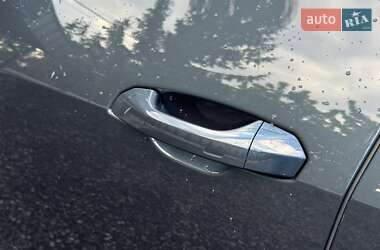Внедорожник / Кроссовер Audi e-tron 2019 в 