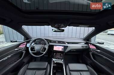 Внедорожник / Кроссовер Audi e-tron 2019 в 