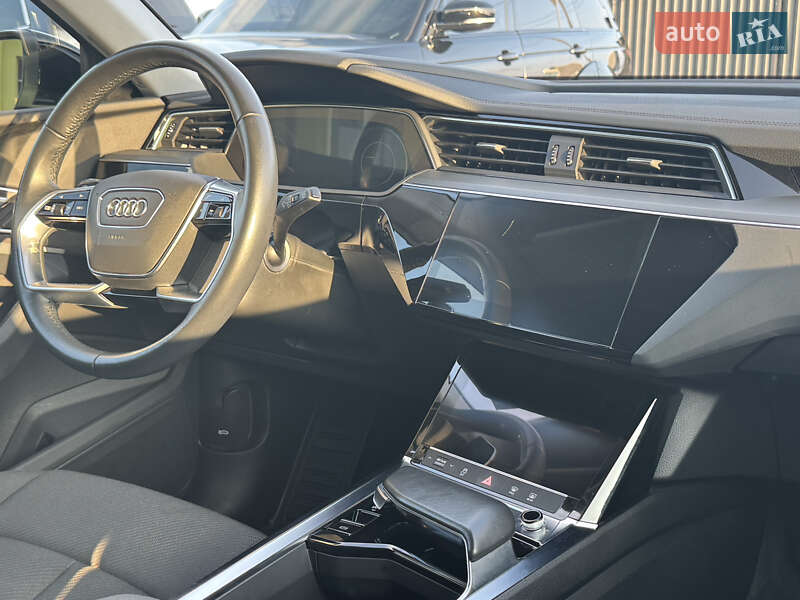 Позашляховик / Кросовер Audi e-tron 2020 в Львові
