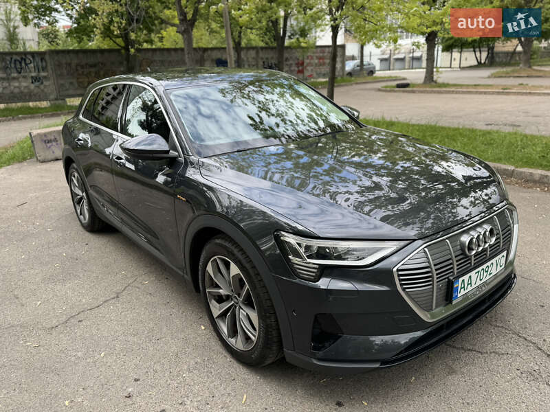 Audi e-tron 2021