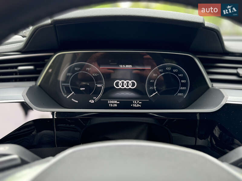 Позашляховик / Кросовер Audi e-tron 2021 в Києві