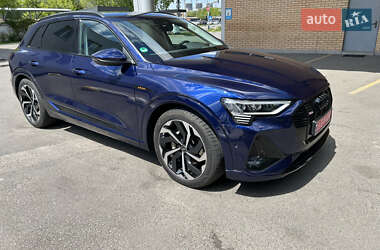 Внедорожник / Кроссовер Audi e-tron 2022 в Киеве
