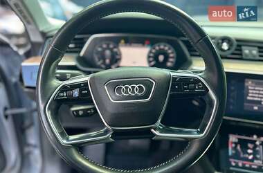 Внедорожник / Кроссовер Audi e-tron 2019 в 